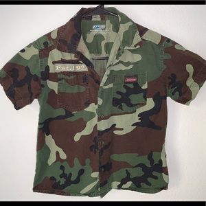 Genuine Dickies camouflage button down shirt